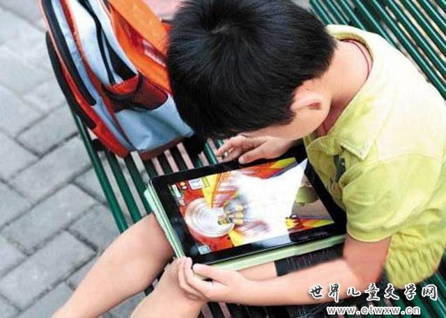 迷恋电视手机,孩子大脑会发生什么变化?几组数据让人触目惊心