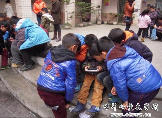 迷恋电视手机,孩子大脑会发生什么变化?几组数据让人触目惊心